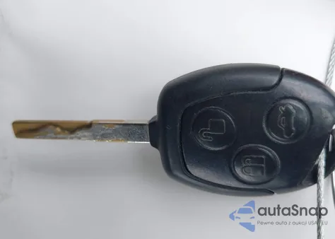 2013 Ford Fiesta Se z USA, uszkodzony, nr VIN 3FADP4EJ7DM217902